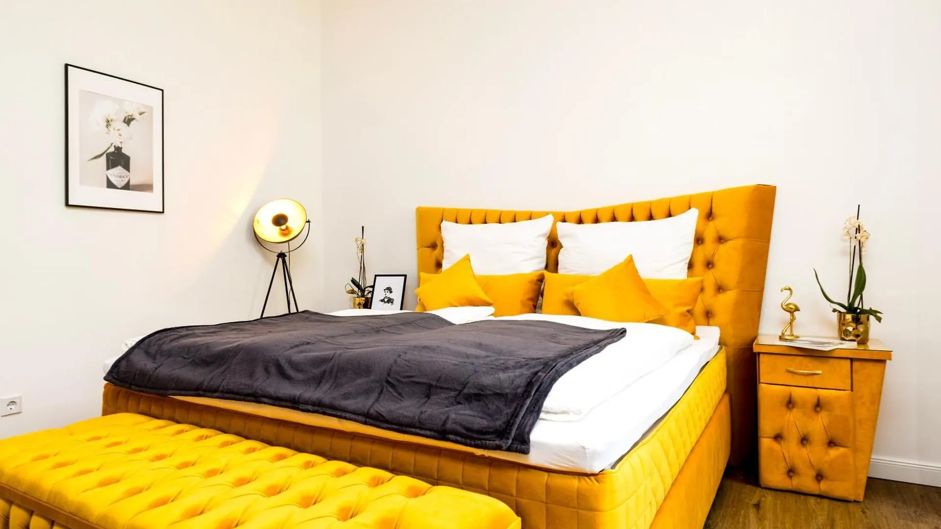 Nora Stays Dresden Hauptbahnhof Апартаменты